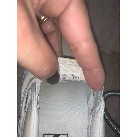 Vans Classic Slip-On Unisex Shoes White Women's Size 6 Casual Skate‎ Sneakers - Picture 7 of 7